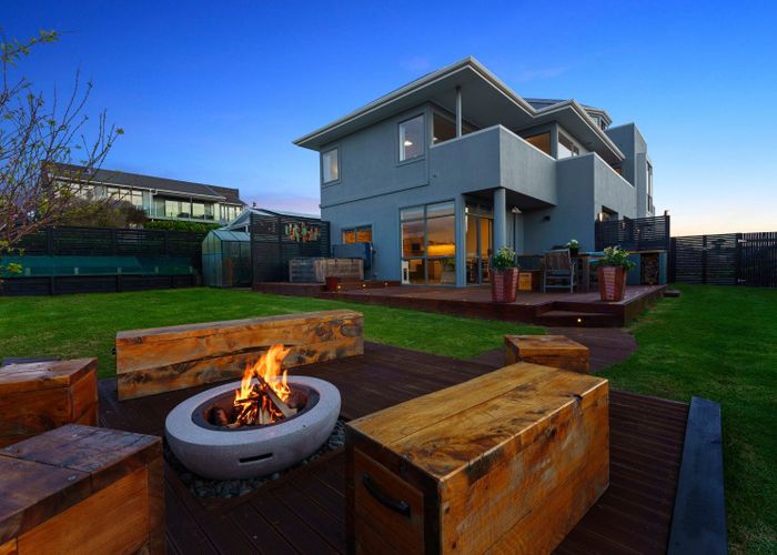  at 11 Island View Terrace, Waikanae Beach, Waikanae