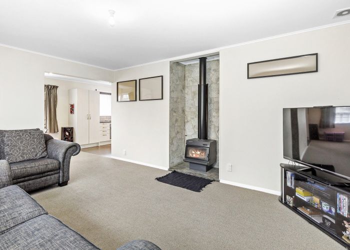  at 15 Bonnie Glen Crescent, Ebdentown, Upper Hutt, Wellington