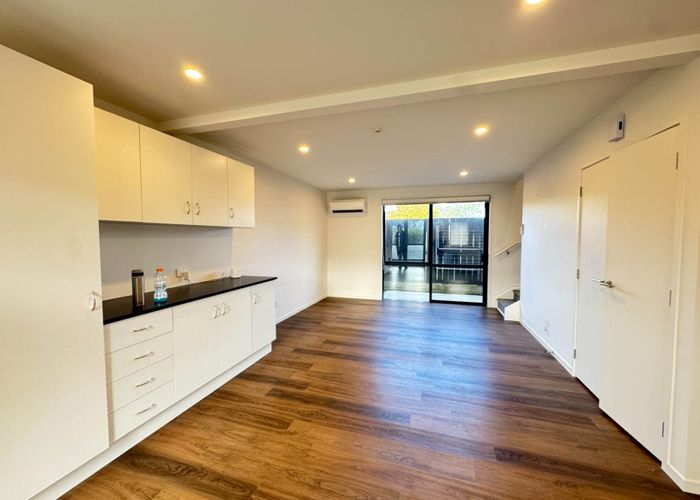 at 39 Cessna Crescent, Mangere, Manukau City, Auckland
