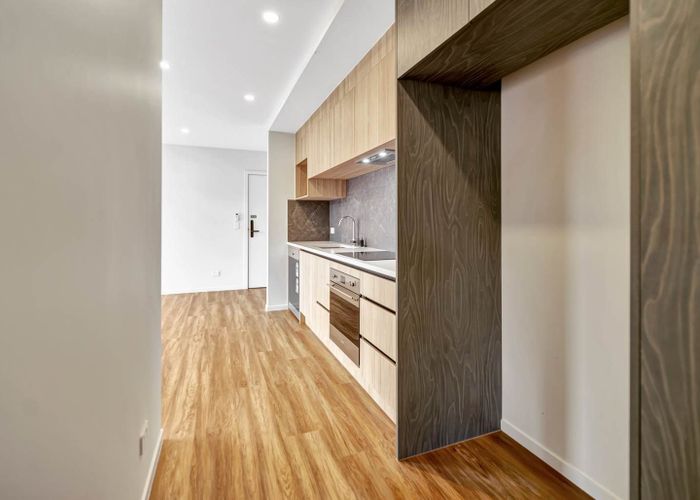  at 102/7 Newelm Lane, Flat Bush, Manukau City, Auckland