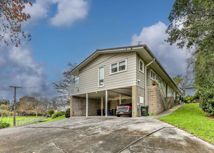  at 2/16 Denby Lane, Northcote Point, North Shore City, Auckland