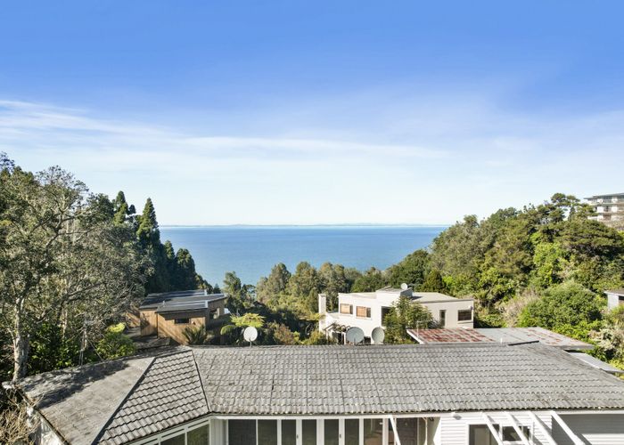  at 192A Cliff View Drive, Green Bay, Auckland