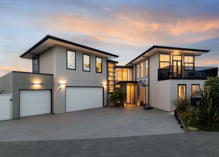  at 4 Muriwai Drive, Lyttelton