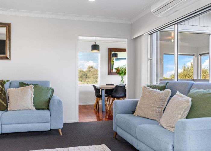  at 6 Jenner Place, Avondale, Auckland