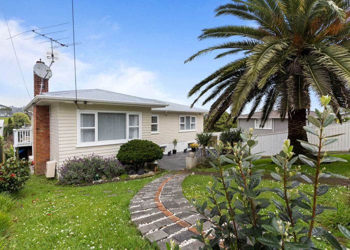  at 4 Saffron Street, Birkdale, North Shore City, Auckland