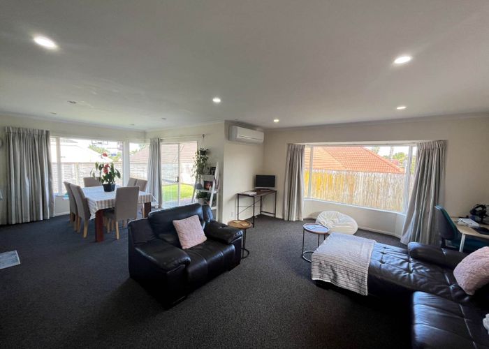  at 34 Dannemora Drive, Dannemora, Auckland