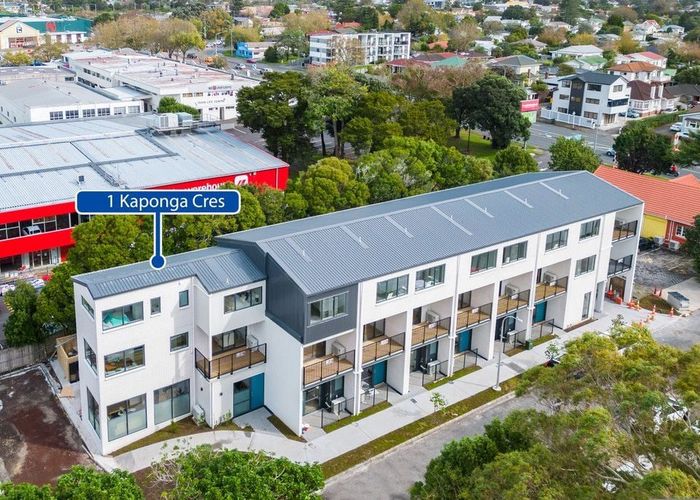  at 2/1 Kaponga Crescent, New Lynn, Waitakere City, Auckland