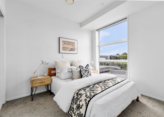  at 302/246 Khyber Pass Road, Newmarket, Auckland City, Auckland