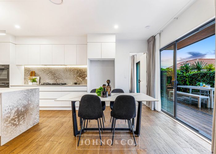  at 2/25 Robert Street, Ellerslie, Auckland