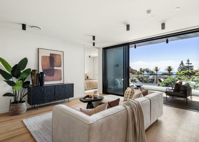  at 13/423-427 Beach Road, Mairangi Bay, North Shore City, Auckland