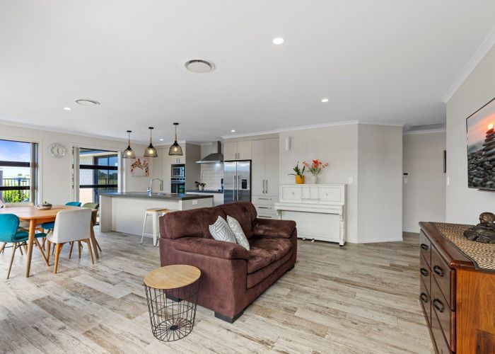  at 32 Drabble Crescent, Papamoa Beach, Papamoa