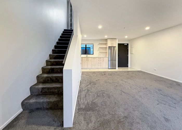  at 2/5 Shearer Avenue, Papanui, Christchurch City, Canterbury