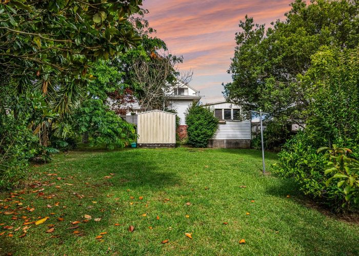  at 38 Toru Street, Te Atatu Peninsula, Waitakere City, Auckland