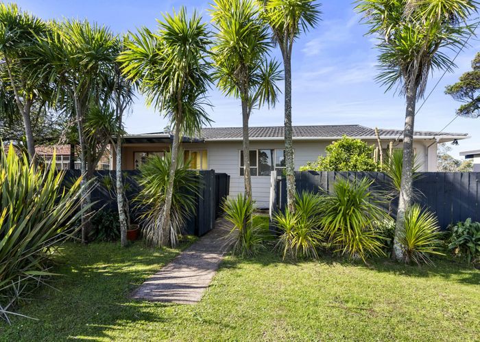  at 27 Ferry Parade, Herald Island, Waitakere City, Auckland