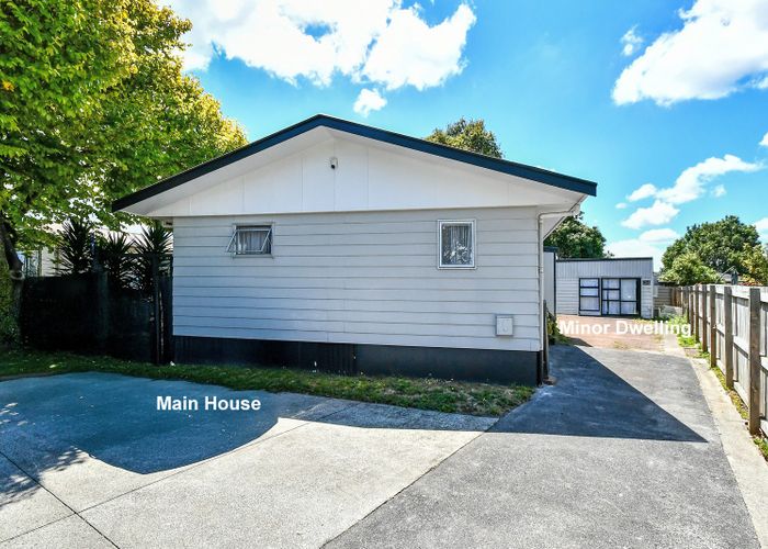  at 426 & 426A Roscommon Road, Manurewa, Manukau City, Auckland
