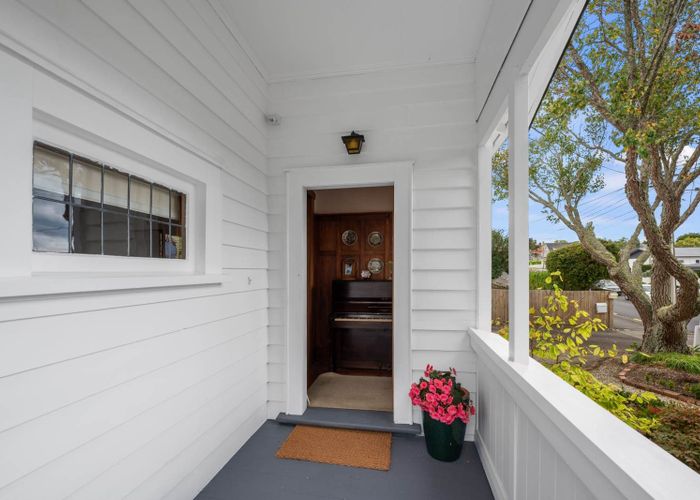  at 1/18 Church Street, Northcote Point, Auckland