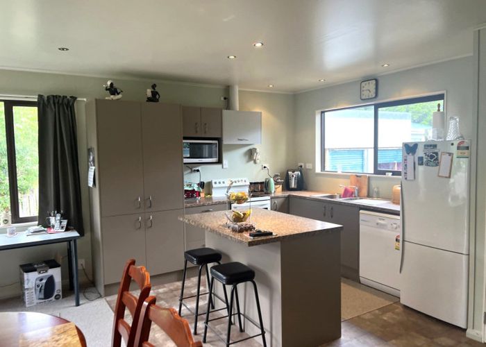  at 15 Whio St, Pongaroa