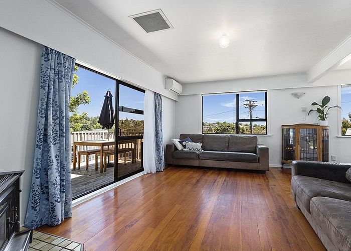  at 7A Lex Avenue, Green Bay, Waitakere City, Auckland