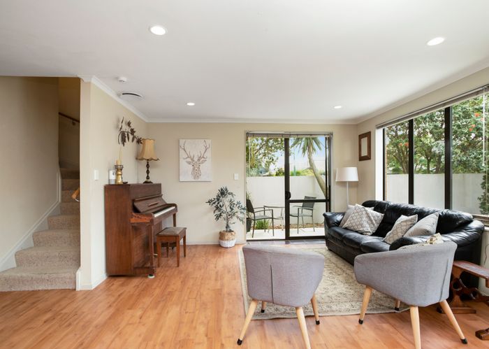  at 14 Secoia Crescent, Mangere, Auckland