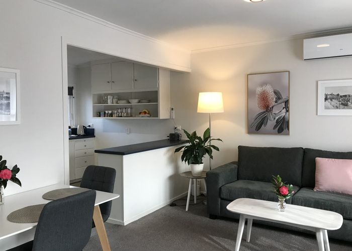  at 2/15 Brook Street, Milford, Auckland