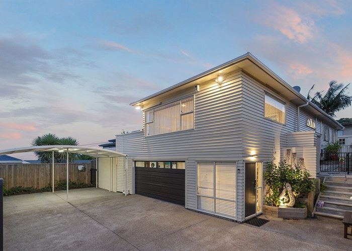  at 9 Clematis Avenue, Murrays Bay, Auckland