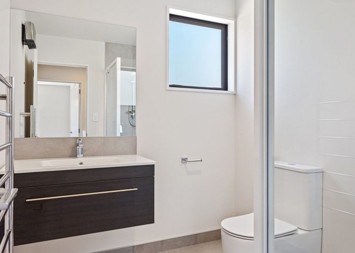  at 4/135 Hills Road, Edgeware, Christchurch City, Canterbury