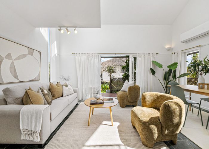  at 2A Seaforth Avenue, Mangere Bridge, Manukau City, Auckland