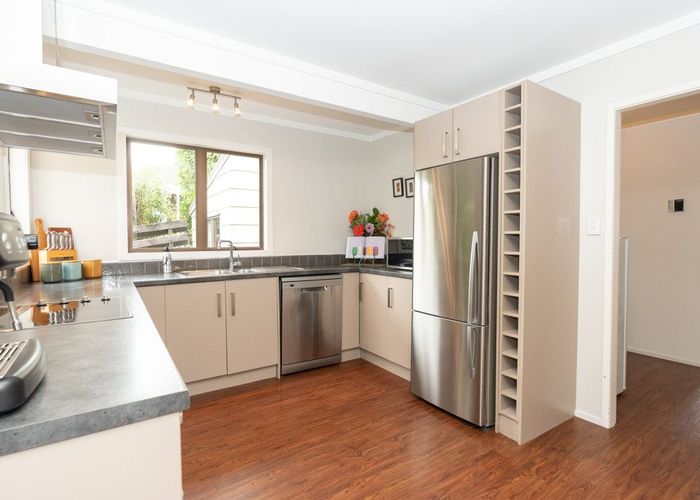  at 6 Deborah Place, Dinsdale, Hamilton
