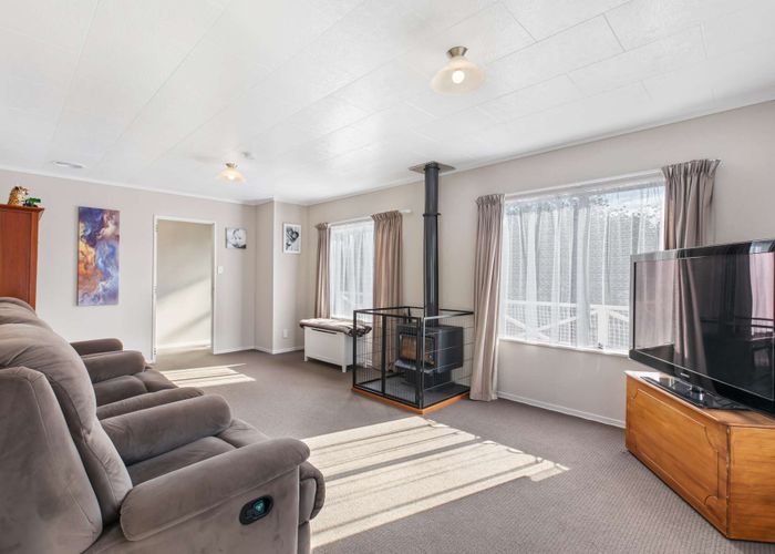  at 18 Riverside Drive, Waiuku, Waiuku