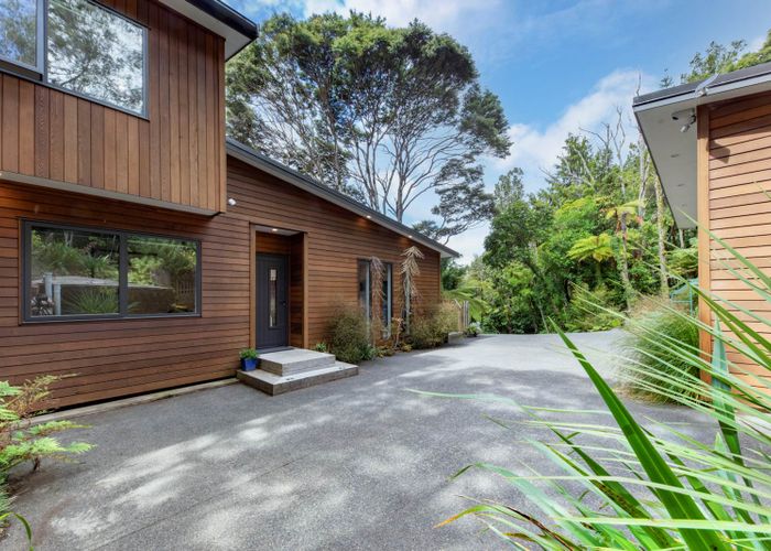  at 410A Scenic Drive, Waiatarua, Auckland