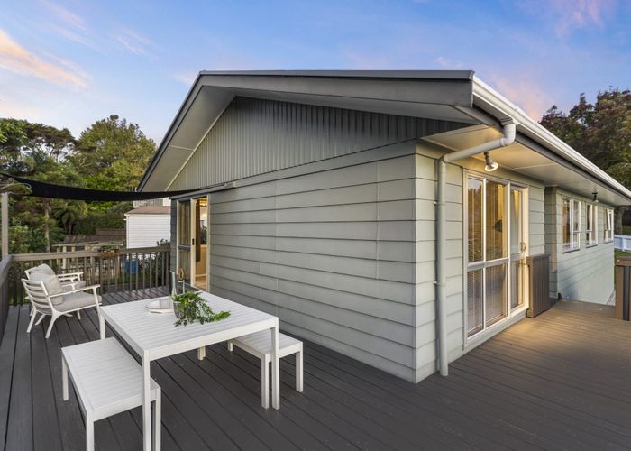  at 13 Houston Place, Bayview, Auckland