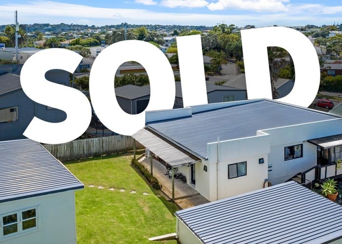  at 2/930 Whangaparaoa Road, Manly, Whangaparāoa