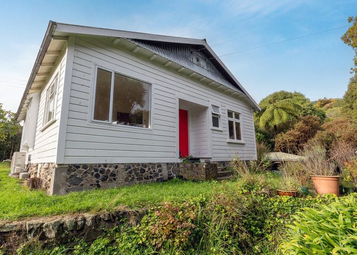  at 35 Greenacres Street, Macandrew Bay, Dunedin, Otago