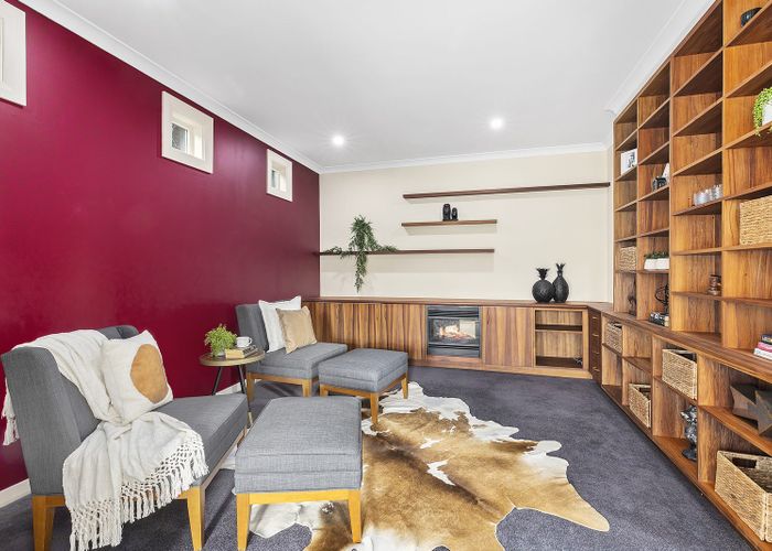  at 42 Raroa Road, Kelburn, Wellington