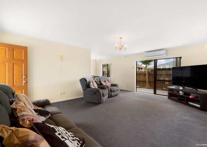  at 2/72 Tui Road, Papatoetoe, Auckland
