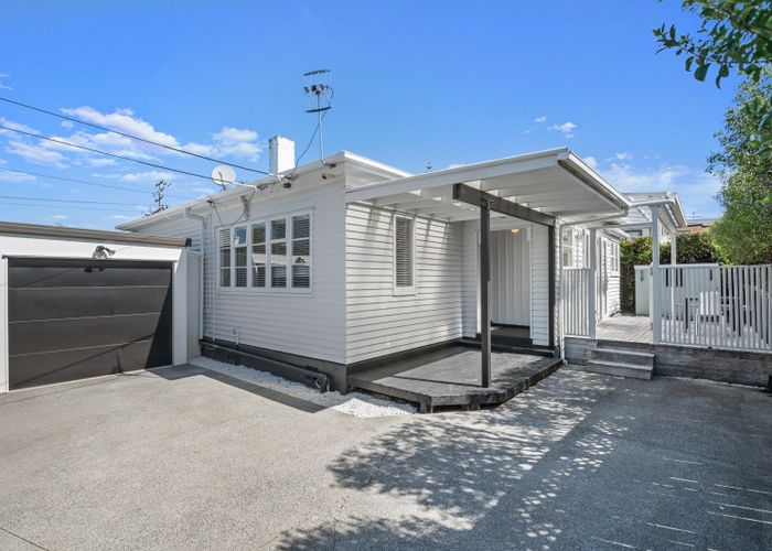  at 35 Massey Avenue, Greenlane, Auckland