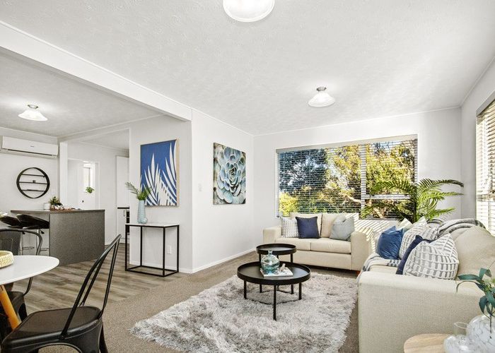  at 2/200 Dowse Drive, Maungaraki, Lower Hutt, Wellington