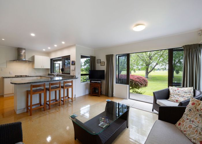  at 8A Rimmington Drive, Hamilton Lake, Hamilton, Waikato