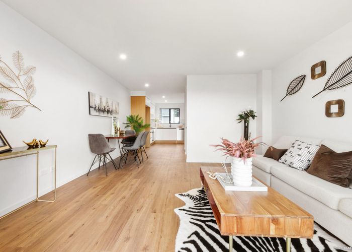  at 1/14 Hewlett Road, Massey, Auckland