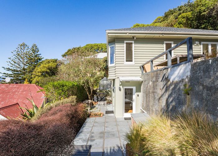  at 13 Thane Road, Roseneath, Wellington, Wellington