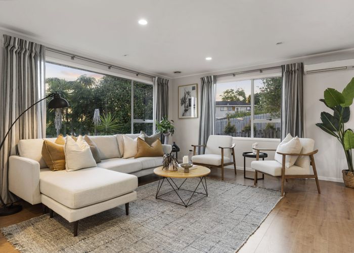  at 21 Peterhouse Place, West Harbour, Auckland