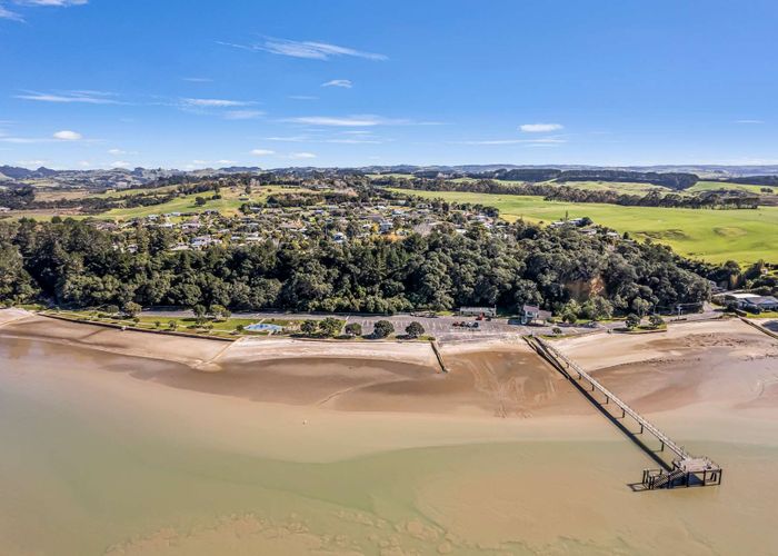  at 33 James McLeod Road, Shelly Beach, South Head