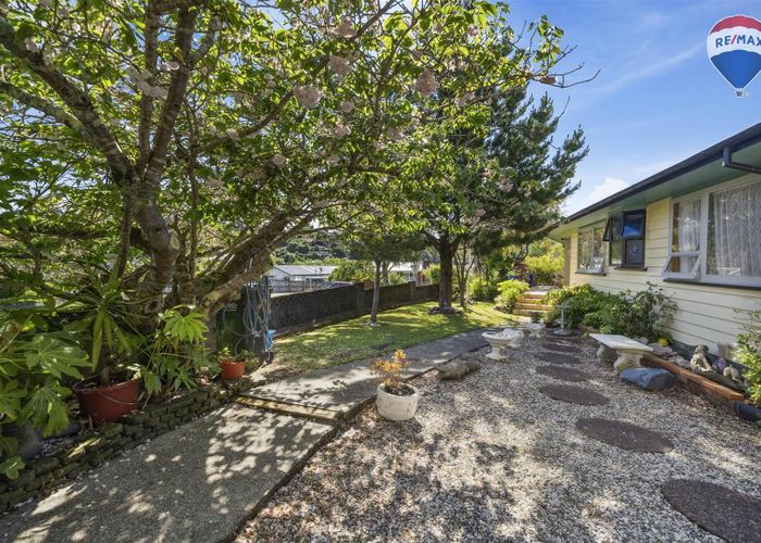  at 7 James Grove, Stokes Valley, Lower Hutt