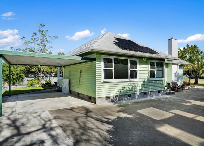  at 6 Panapa Road, Waipatu