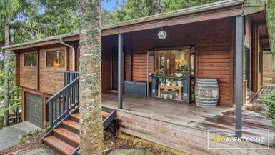  at 17 Minnehaha Avenue, Titirangi, Auckland