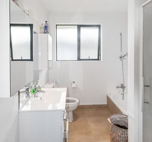  at 21 Loughinisland Place, Weymouth, Auckland