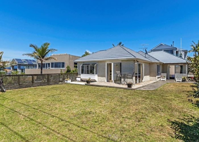  at 12 Brixton Road, Manly, Whangaparaoa