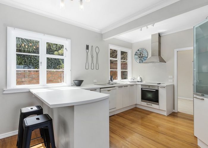  at 2 Church Lane, Point Howard, Lower Hutt