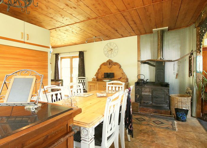 at 429 Henley Road, Henley