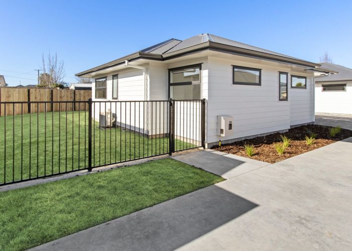  at 2/4 Cotton Street, Beerescourt, Hamilton, Waikato